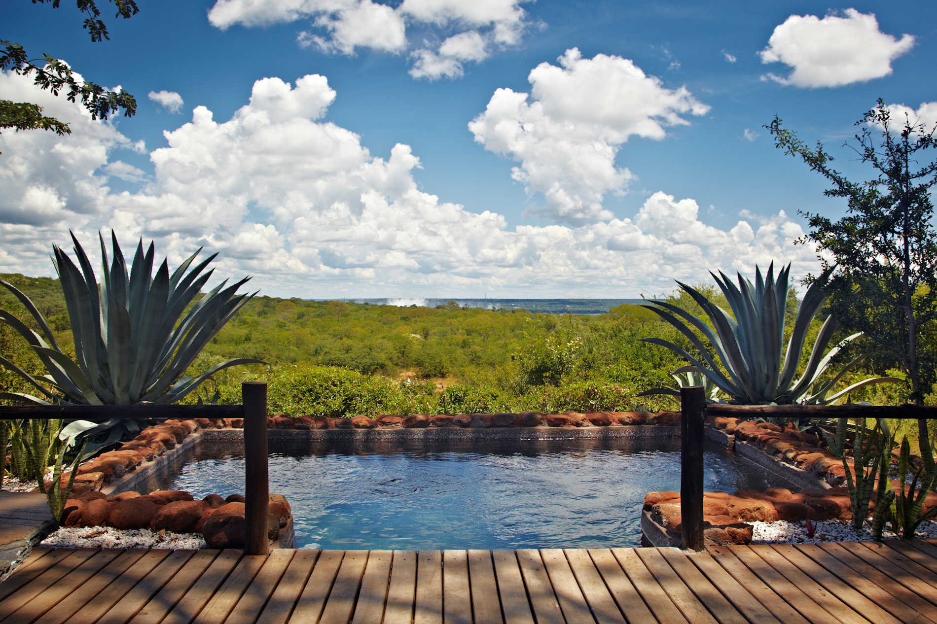 Honeymoon Suite Open 2